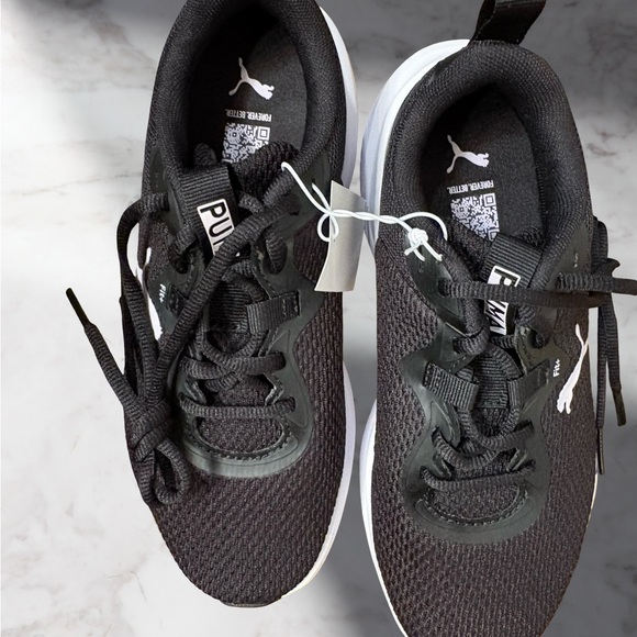 PUMA Ladies Skyrocket Black Sneaker Size 6 - Picture 3 of 7